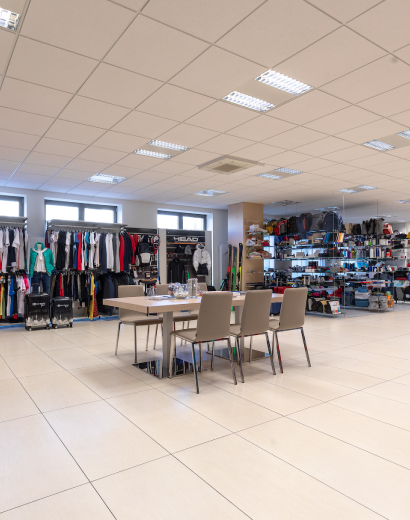 marines showroom img2